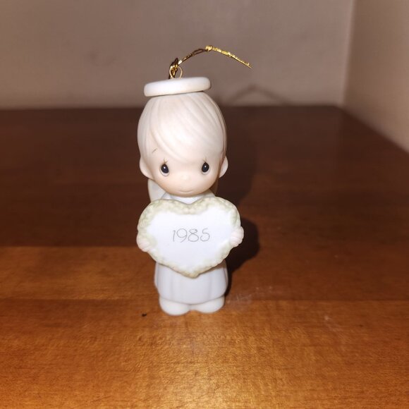 Precious Moments 1985 Angel Hanging Ornament Figurine 3" H x 1" L x 1" W - Picture 1 of 5